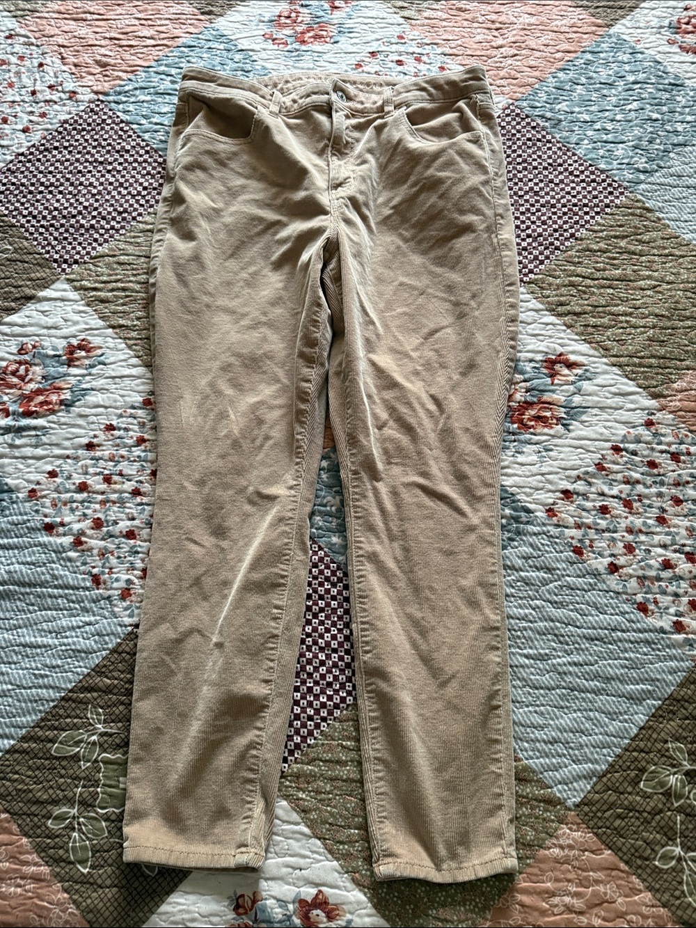 American Eagle women’s corduroy high-rise jegging size 14 short